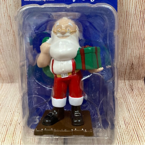 An Elf On A Shelf Story Holiday Santa Figurine Ages 3+ - Picture 3 of 11